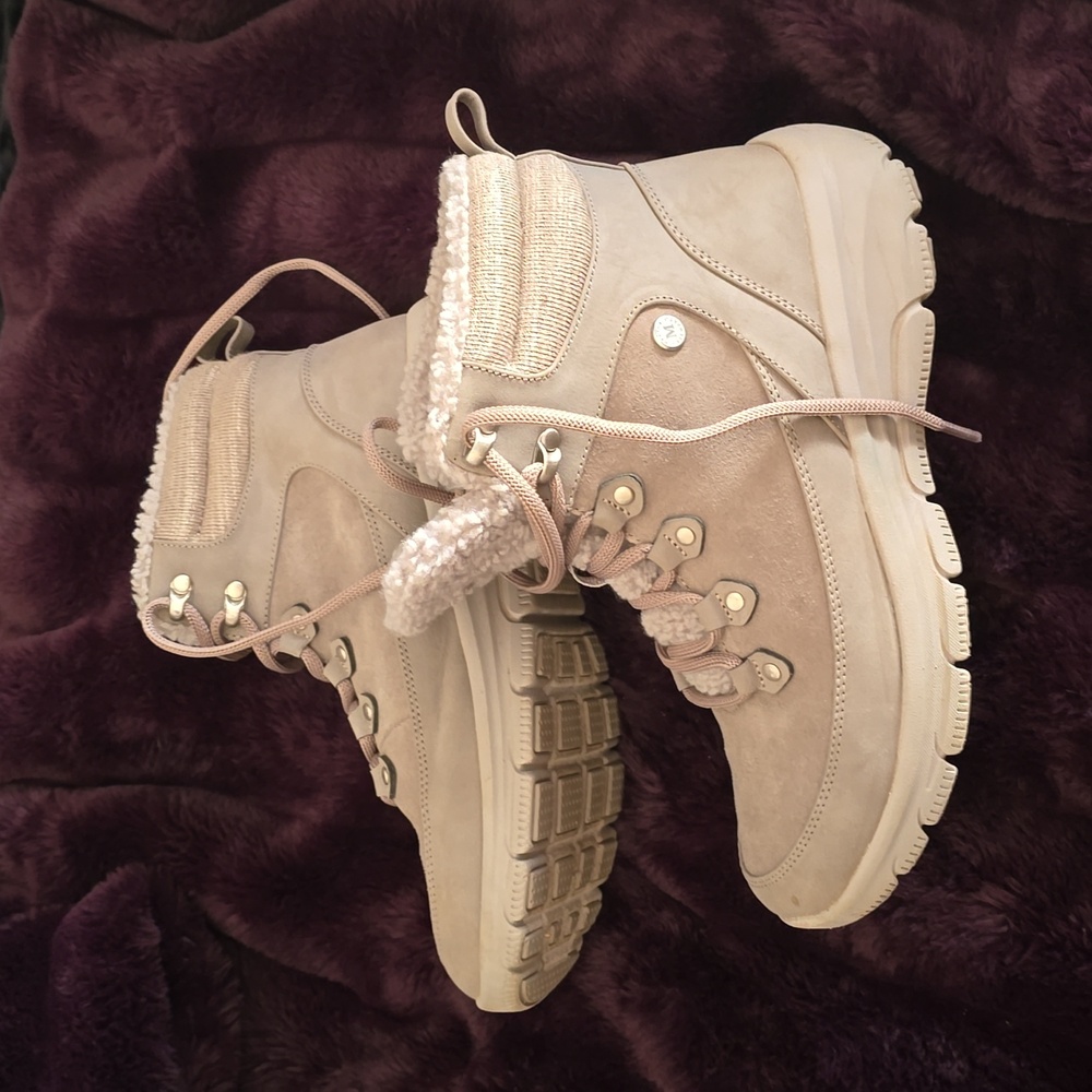 Skechers by Martha Stewart